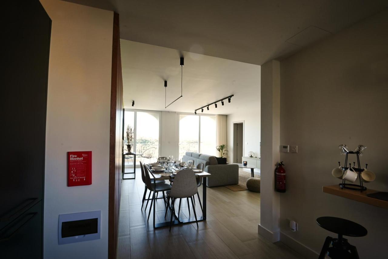 Cliff Edge Apartment In Шаара Екстер'єр фото