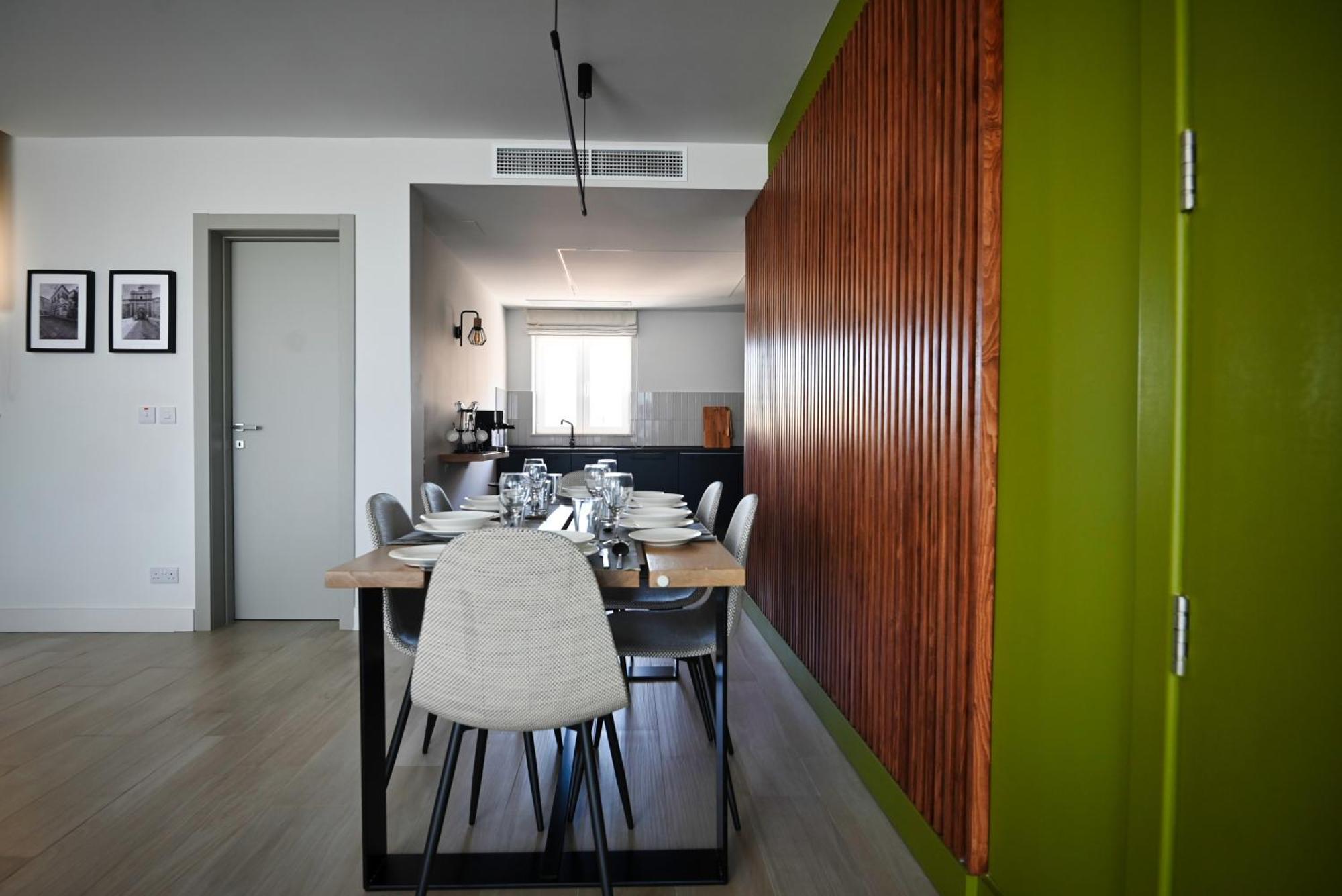 Cliff Edge Apartment In Шаара Екстер'єр фото