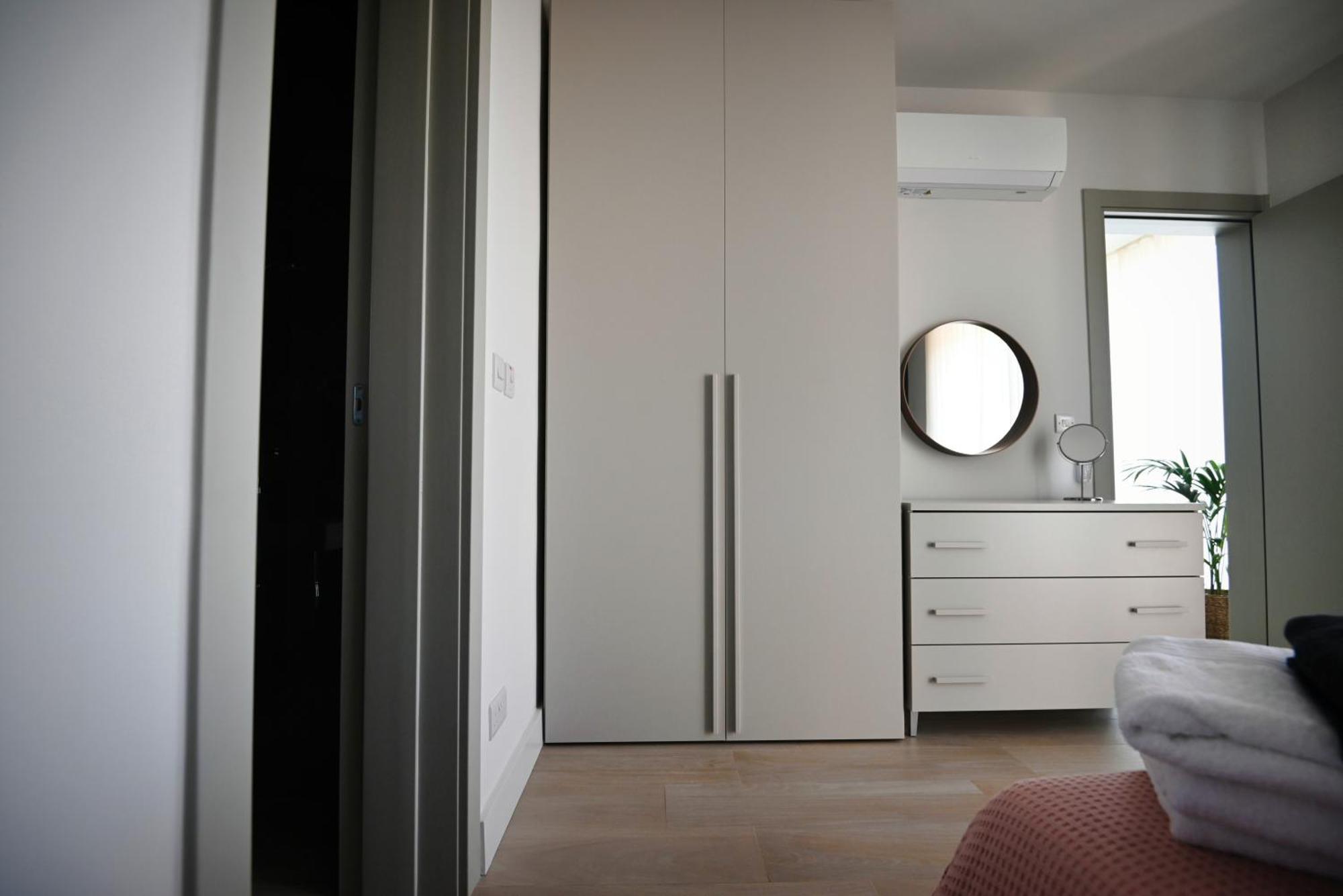 Cliff Edge Apartment In Шаара Екстер'єр фото